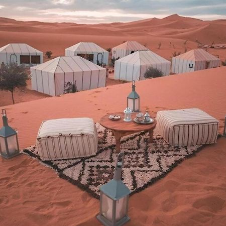 Hotel Toop Luxury Camp à Merzouga Extérieur photo