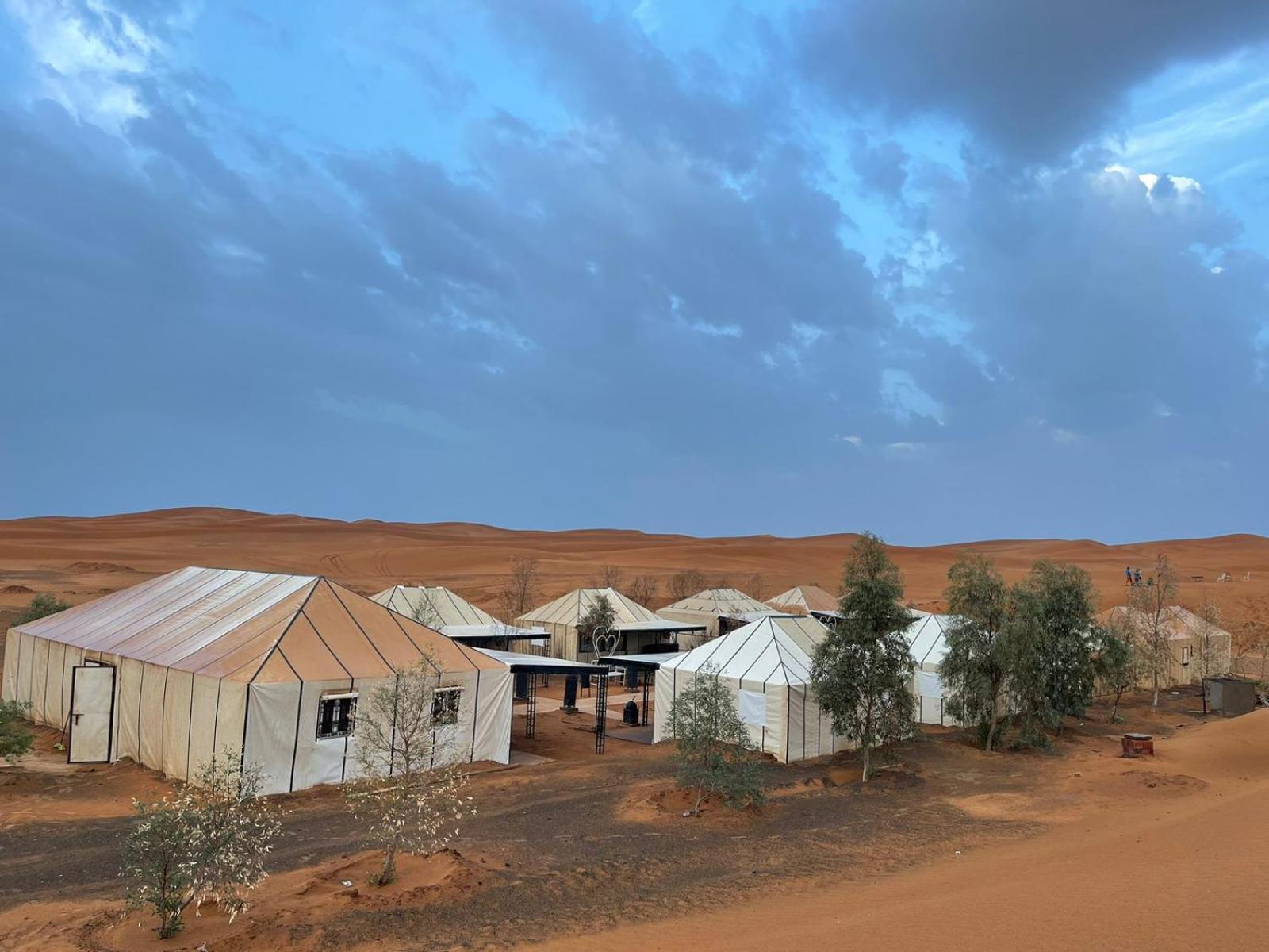 Hotel Toop Luxury Camp à Merzouga Extérieur photo