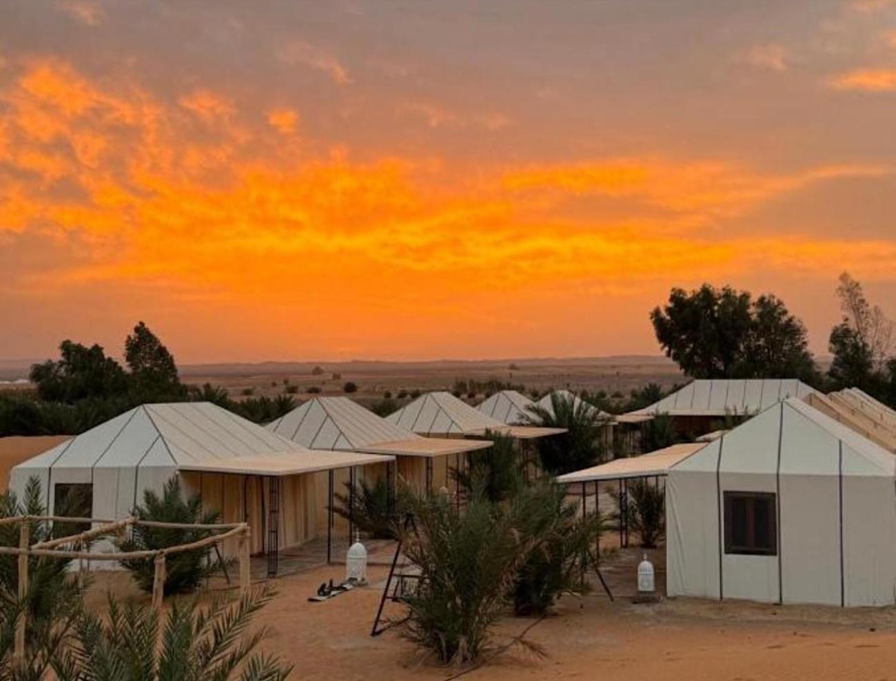Hotel Toop Luxury Camp à Merzouga Extérieur photo